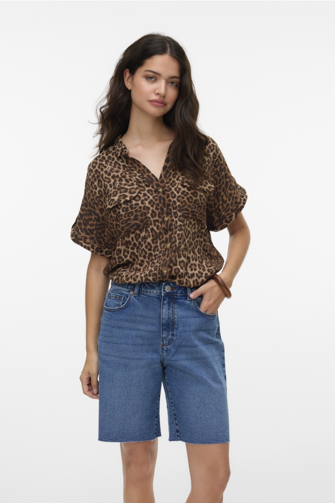 VMBUMPY SS SHIRT AOP WVN GA NOOS 10331923 SILVER MINK/VMD LEOPARD